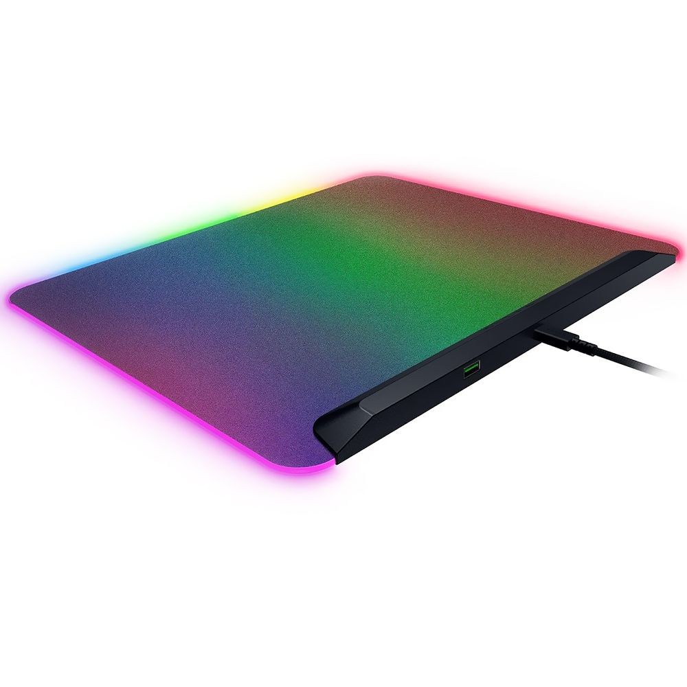 Mousepad Gamer Razer Firefly V2 Pro RZ02-04920100-R3U1 Chroma RGB USB Superfície Rígida Microtexturizada 360x278mm Preto